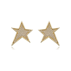 BRINCO ESTRELA 5 PONTAS IRREGULAR CRAVEJADA DOURADO - comprar online