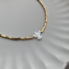 COLAR CHOKER QUADRADINHO PINGENTE DIVINO MADRE DOURADO na internet