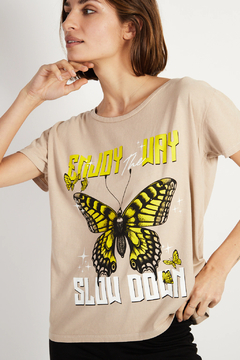 REMERA SLOW DOWN (V24M116)