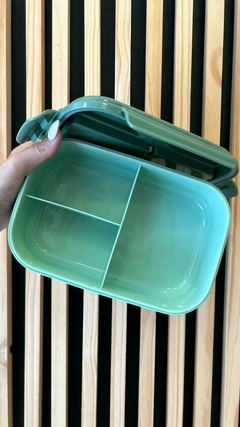 Tupper Lunch Box con cubiertos en internet