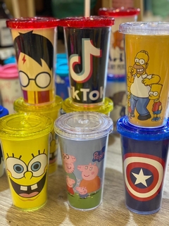 Vaso con sorbete en internet