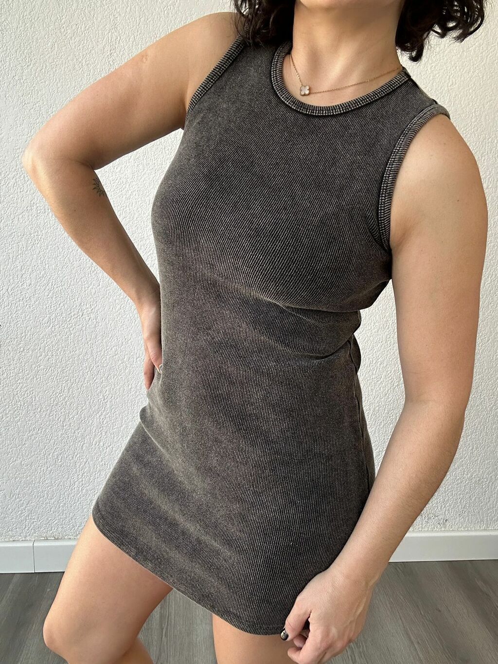 VESTIDO MORLEY CORTO SIN MANGAS AY CARMELA