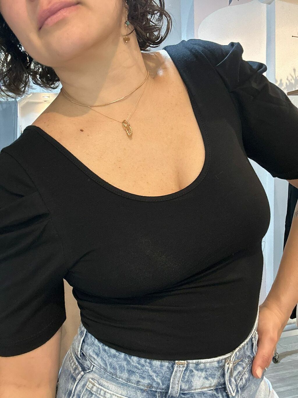 REMERA MANGA CORTA PRINCESA ESCOTE U AL CUERPO
