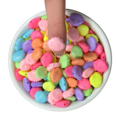 Miçanga Plástica Concha Candy Colors 12x15mm Com Furo Passante - comprar online