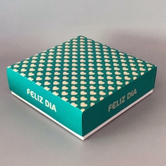 Pack x 12 u FELIZ 05 - CHEESECAKE + DIVISIONES - FELIZ DIA CORAZONES ACQUA (25x25x 7.5 cm) CAJA DEGUSTACION - wincopack