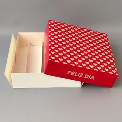 Mini Pack x 2 u FELIZ 06 - CHEESECAKE + DIVISIONES - FELIZ DIA CORAZONES FUXIA (25x25x 7.5 cm) CAJA DEGUSTACION en internet