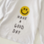 REMERA SERKAN - GOOD DAY - comprar online