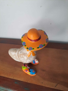 Galinha de Chapéu 30 cm Laranja Claro - loja online