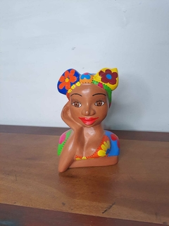 Boneca Namoradeira Turbante Colorido 20 cm Pele Pintada n° 2