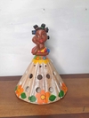 Boneca Luminária em Madeira 30CM Tererê Saia Pátina com Flor Mesclada