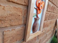 Quadro 30x90 cm vaso com galhos de flores e borboleta fundo branco - loja online