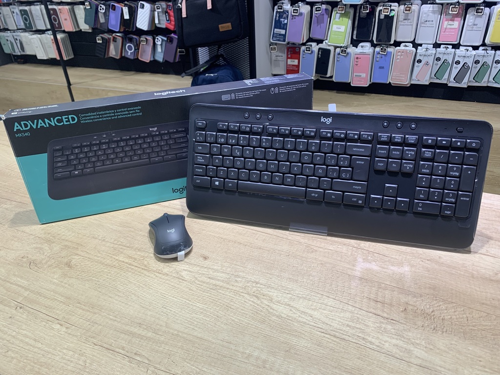 Confiable combinación de teclado y mouse inalámbricos Logitech MK270