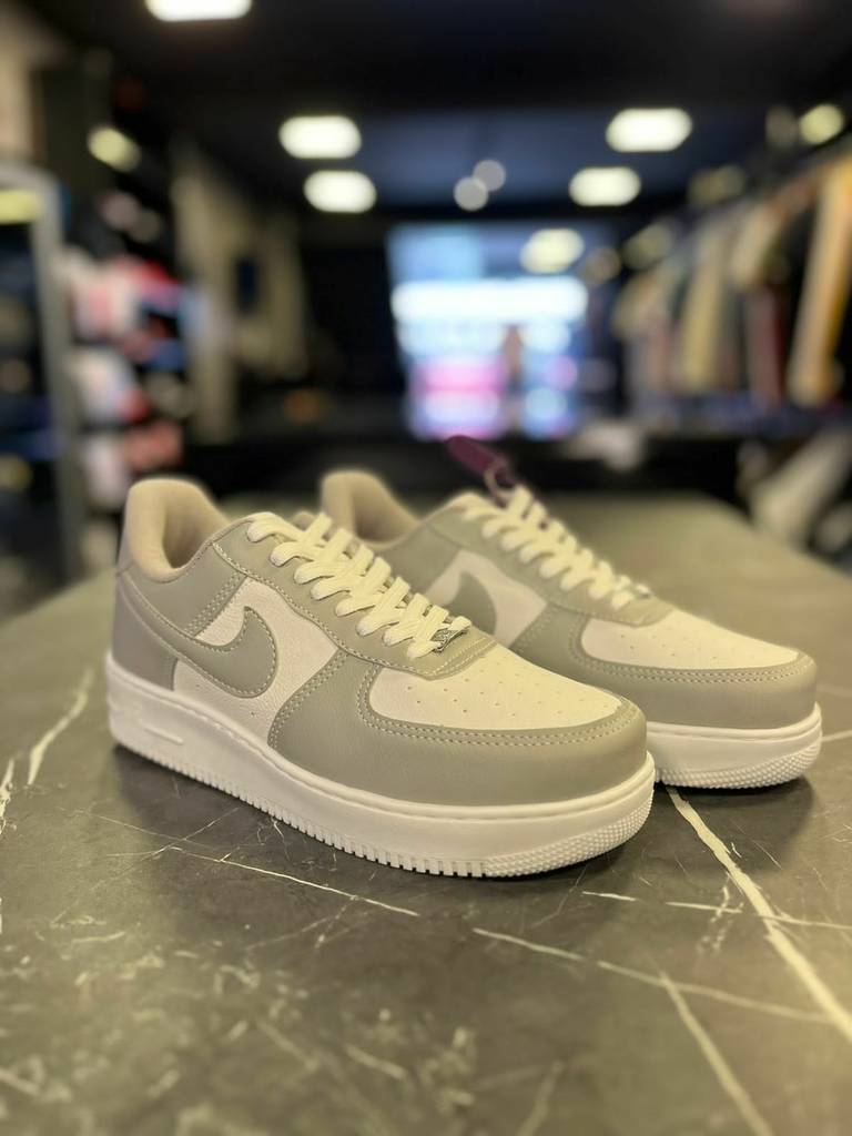 TENIS NIKE AIR FORCE BRANCO/CINZA - Trizone Outlet