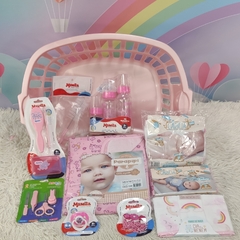 KIT CESTO MULTIUSO COM ENXOVAL COMPLETO MENINA