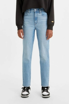 HIGH WAISTED TAPER MOM LEVIS