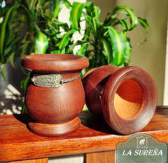 Mate de madera algarrobo y dije de alpaca - comprar online