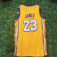 CAMISETA LAKERS 23 ( AMARILLA C/BLANCO) - REPLIC. EXACTA - comprar online