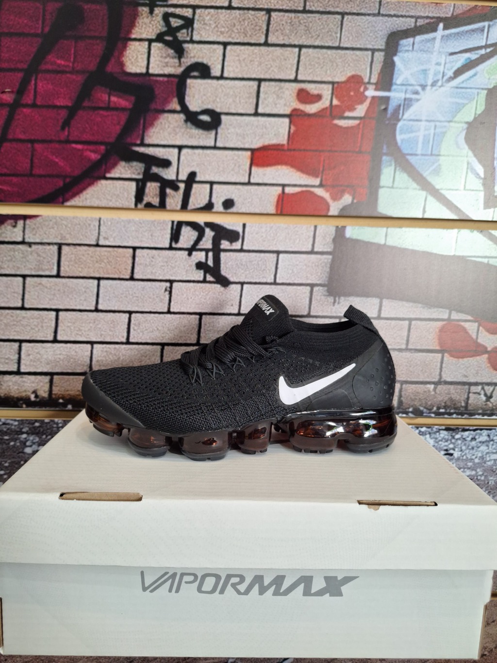 Vapormax negras y blancas sale