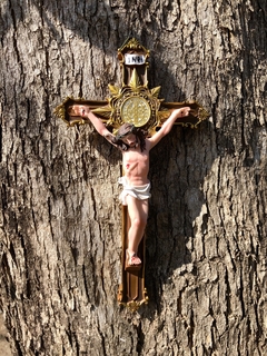 Crucifixo de resina