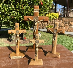 Crucifixo de mesa e parede