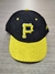 Gorra cerrada MLB Pittsburgh Pirates negra letra amarilla SKU V202