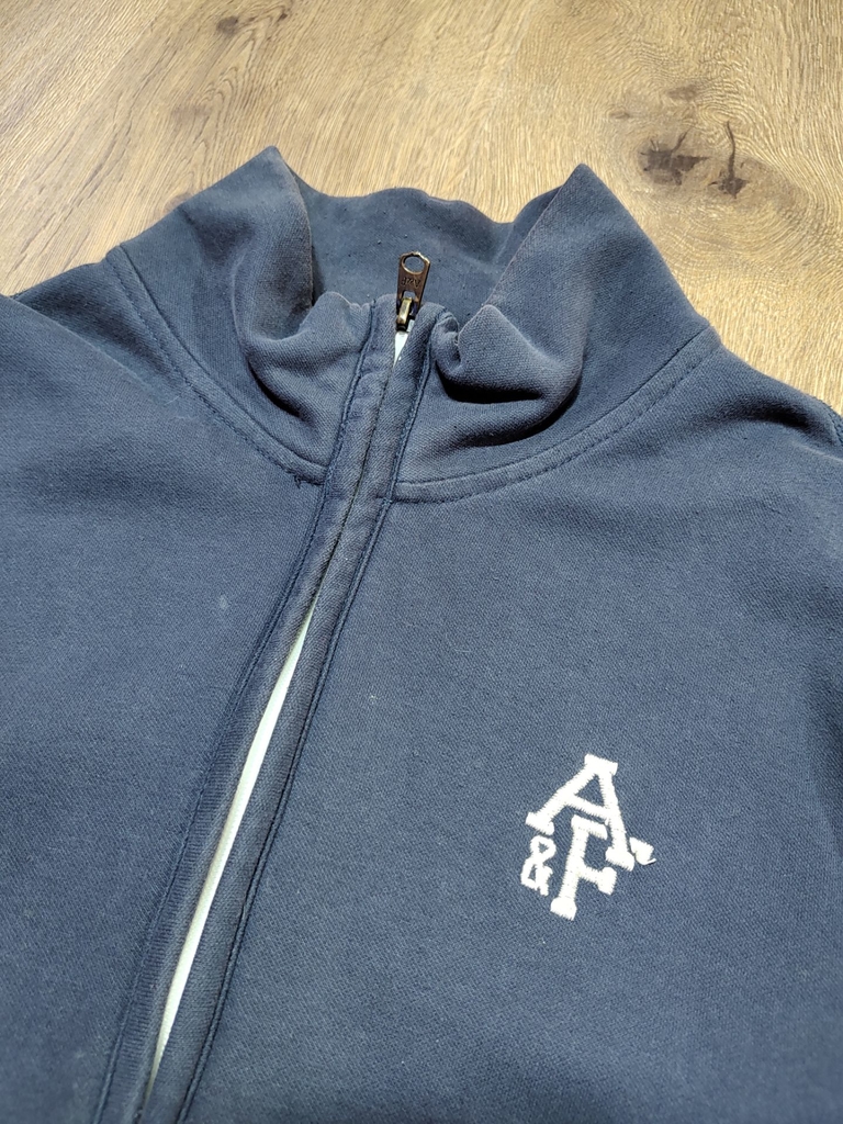 Campera Abercrombie Fitch talle XL SKU J41