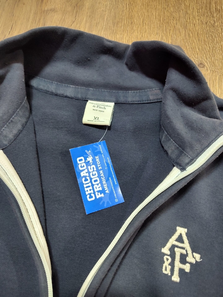 Campera Abercrombie Fitch talle XL SKU J41