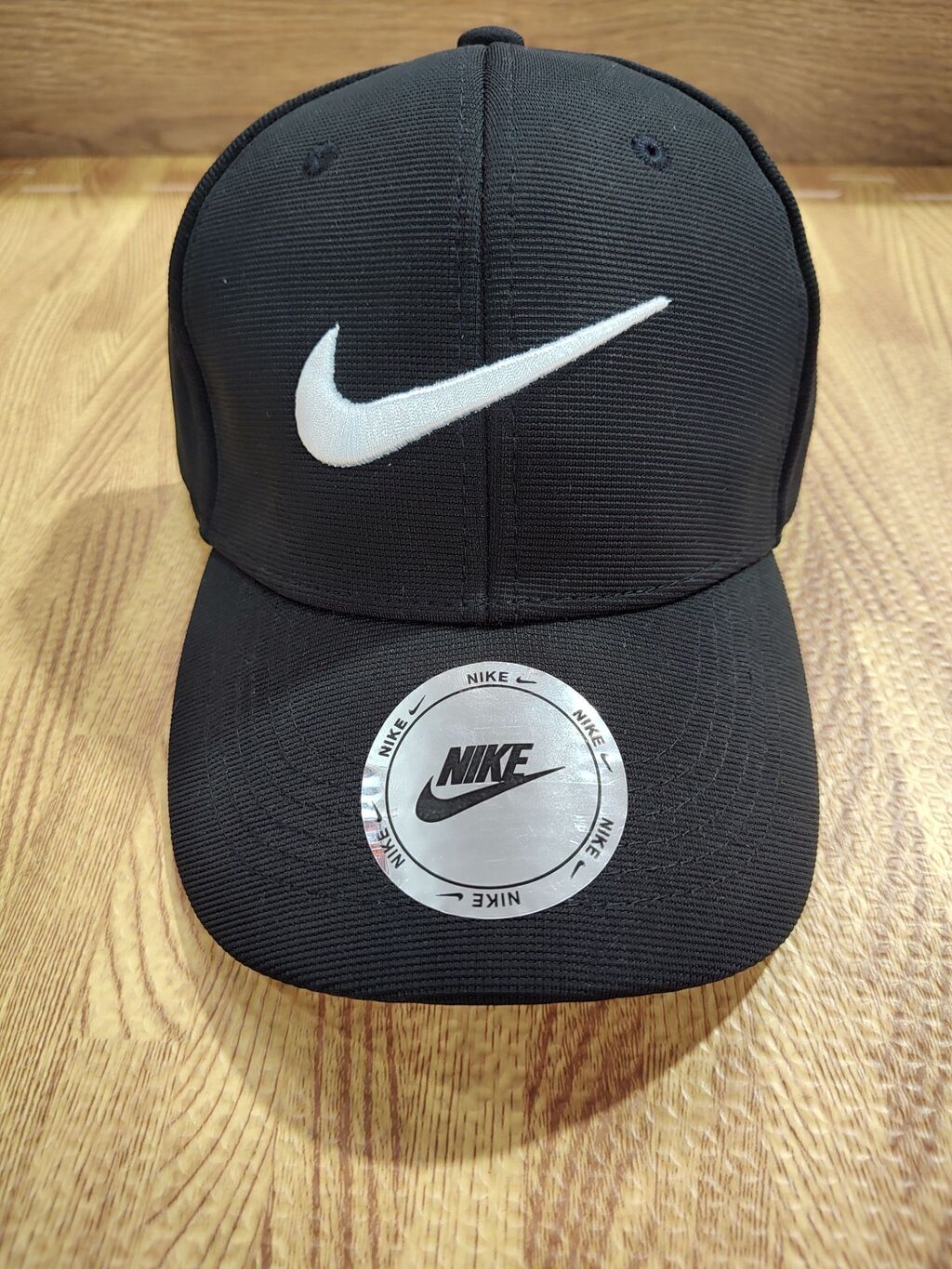Gorra Nike cerrada con elástico logo bordado V01 -