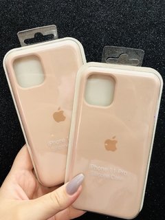 Silicone Case - iPhone 11 Pro - Fechada Embaixo - Cachorro Alpha