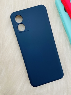 Case Veludo - Motorola E13 - Com proteção na câmera - Azul Marinho