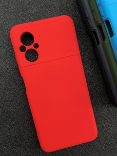 Case Veludo - Xiaomi Poco M5 / Redmi 11 Prime - Com proteção na câmera - Vermelho