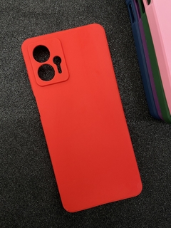 Case Veludo - Motorola G13 / G23 - Com proteção na câmera - Vermelho