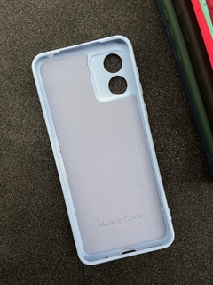 Case Veludo - Motorola E13 - Com proteção na câmera - Azul Cinderela - comprar online