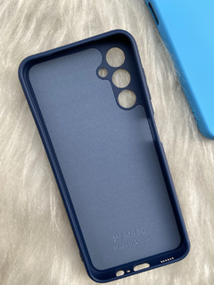 Case Veludo - Samsung A34 - Com Proteção Na Câmera - Azul Marinho - comprar online