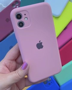Silicone Case - iPhone 11 - Fechada Embaixo E Na Câmera - Rosa Bebê