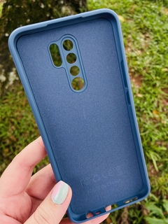 Case Veludo - Xiaomi Redmi 9 - Com Proteção Na Câmera - Azul Marinho - comprar online