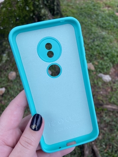 Case Veludo - Motorola G7 Play - Com proteção na câmera - Verde Água - comprar online