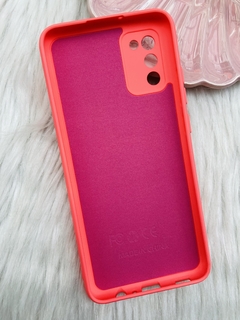 Case Veludo - Samsung A02 S - Com proteção na câmera - Rosa Chiclete - comprar online