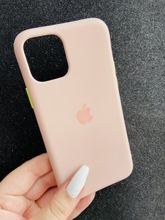 Case Color - iPhone 11 Pro na internet