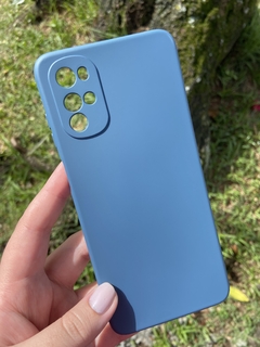 Case Veludo - Motorola G22 - Com proteção na câmera - Azul Acinzentado
