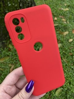 Case Veludo - Motorola G41 / G42 - Com proteção na câmera - Vermelho