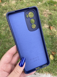 Case Veludo - Motorola Edge 30 - Com proteção na câmera - Azul Marinho - comprar online