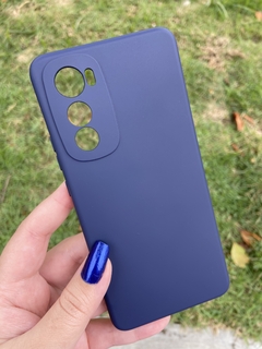 Case Veludo - Motorola Edge 30 - Com proteção na câmera - Azul Marinho