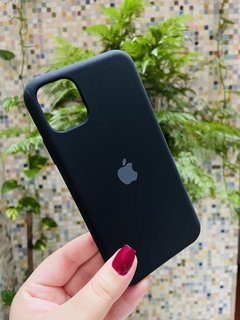 Silicone Case - iPhone 11 - Aberta Embaixo - Preto