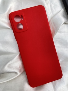 Case Veludo - Motorola E22 - Com proteção na câmera - Vermelho