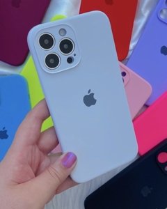 Silicone Case - iPhone 13 Pro - Fechada Embaixo E Na Câmera - Branco