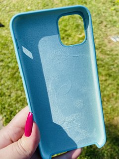 Silicone Case - iPhone 11 Pro Max - Aberta Embaixo - Turquesa - comprar online