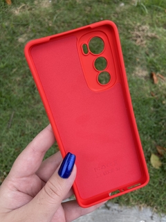 Case Veludo - Motorola Edge 30 - Com proteção na câmera - Vermelho - comprar online