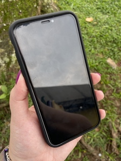 Silicone Case - iPhone 11 - Fechada Embaixo E Na Câmera - Preto - comprar online