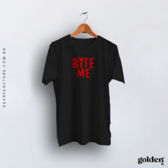 CAMISETA BITE ME - AVRIL LAVIGNE na internet